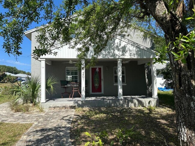 Primary Photo - 1201 S Flagler Ave