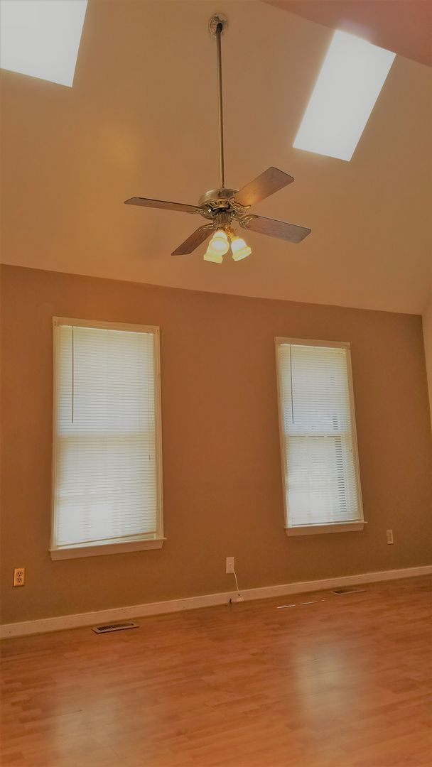 Building Photo - Traditional cape cod in Ashton Woods Subdi...