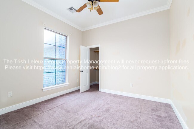 Building Photo - 5228 Bluebird Ln
