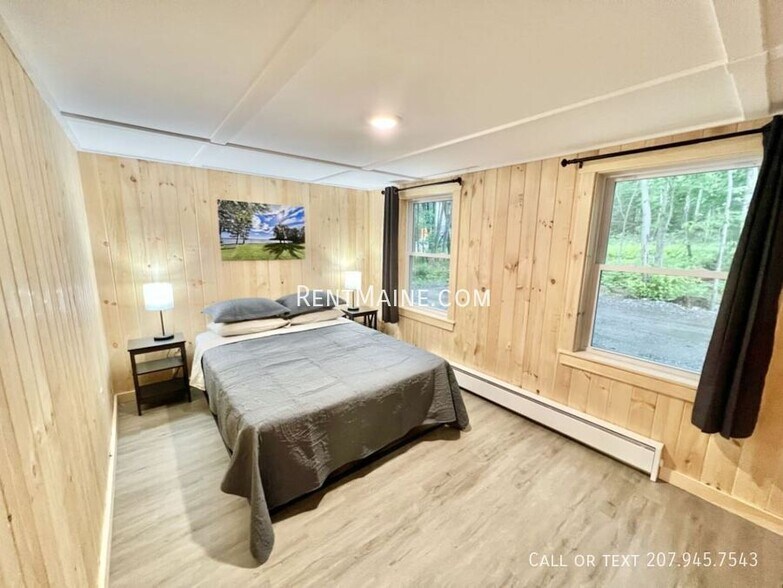 Building Photo - 8 Sand Beach Ln