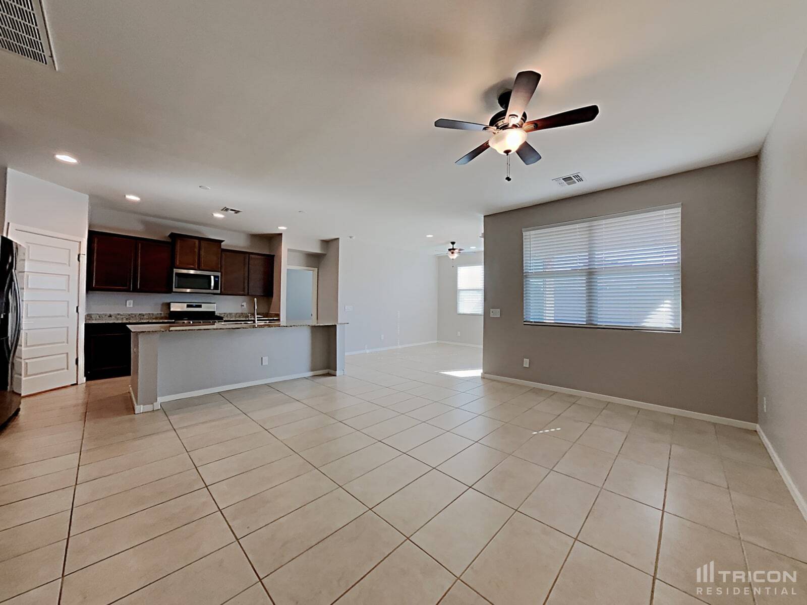 Building Photo - 605 W Cholena Trail