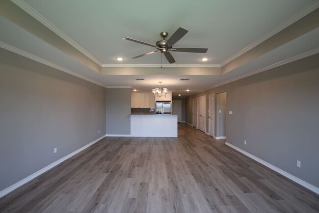 Building Photo - 2 Bedroom 2 Bath Townhome! Whitehouse ISD!...