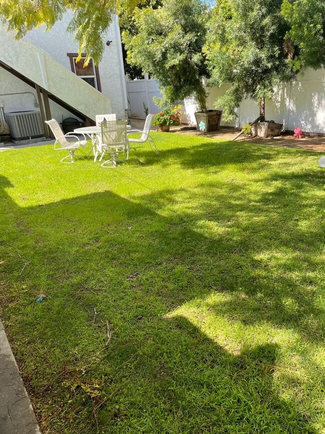 Building Photo - Charming Spanish 3 Bedroom Available!