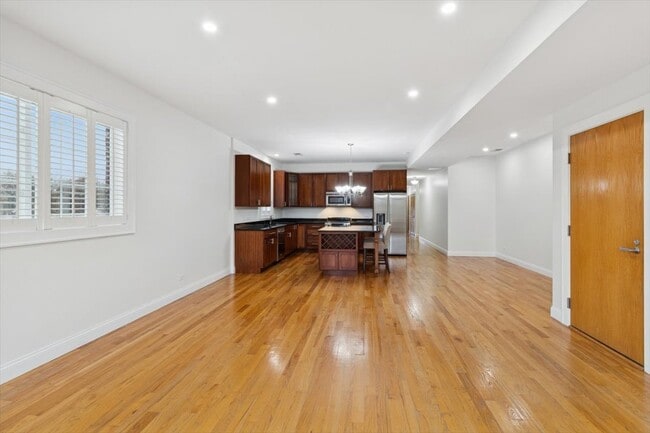 Building Photo - 6436 N Lehigh Ave