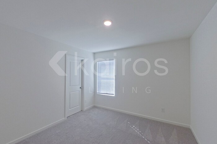 Building Photo - 112 Flat Rock Ml Trl