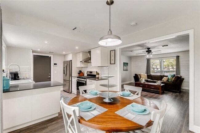 view of kitchen/dining - 10505 Salt Block Cir