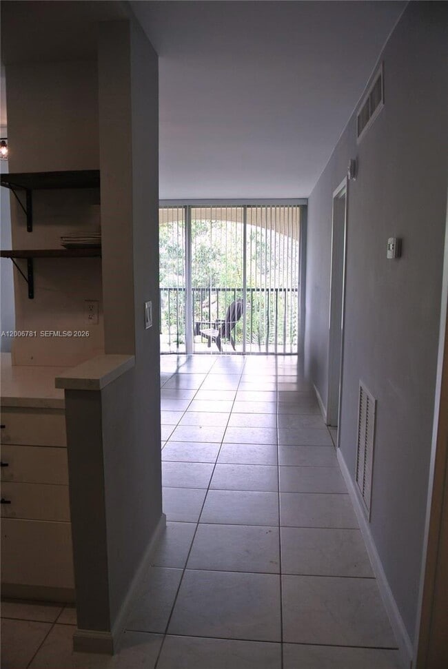 Building Photo - 2160 SW 16th Ave