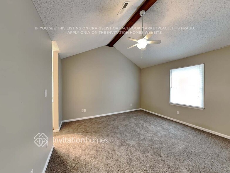 Building Photo - 635 Tryon Pl