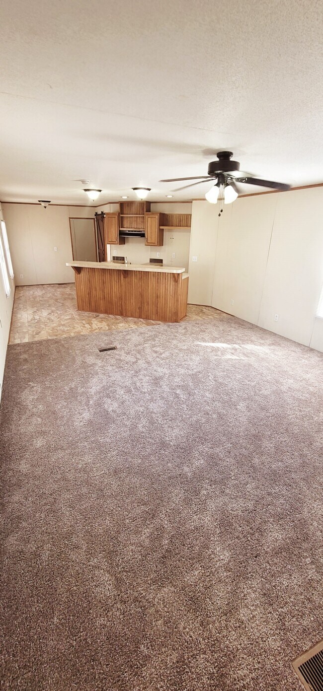 Building Photo - 4105 Carlyss Dr