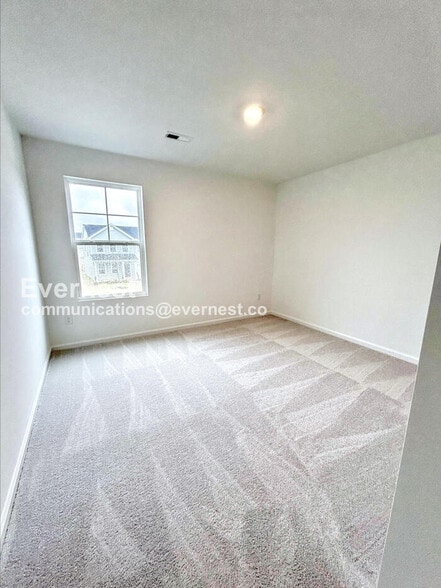 Building Photo - 627 Roy Adams Rd