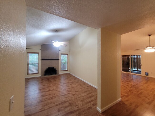Building Photo - Beautiful home with wood floors
