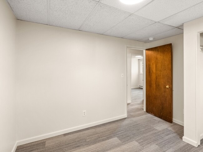 Building Photo - 515 S 11th Ave