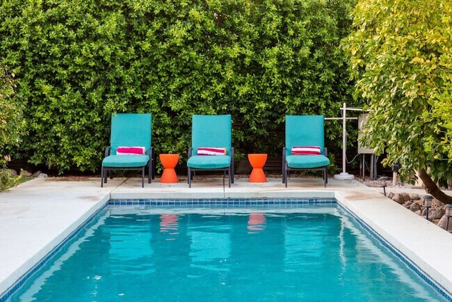 Building Photo - Beautiful fully furnished 3 bedroom home in Palm Springs (Monthly Only - No Long Term)