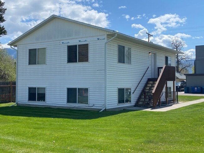 Primary Photo - $1.425 | 2 Bed / 1 Bath Apartment on the N...