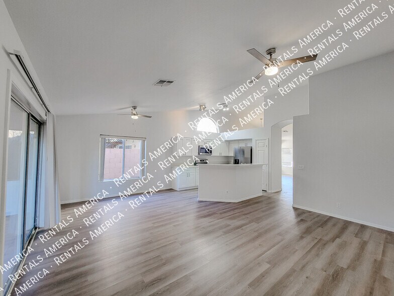 Building Photo - 282 S Jesse St