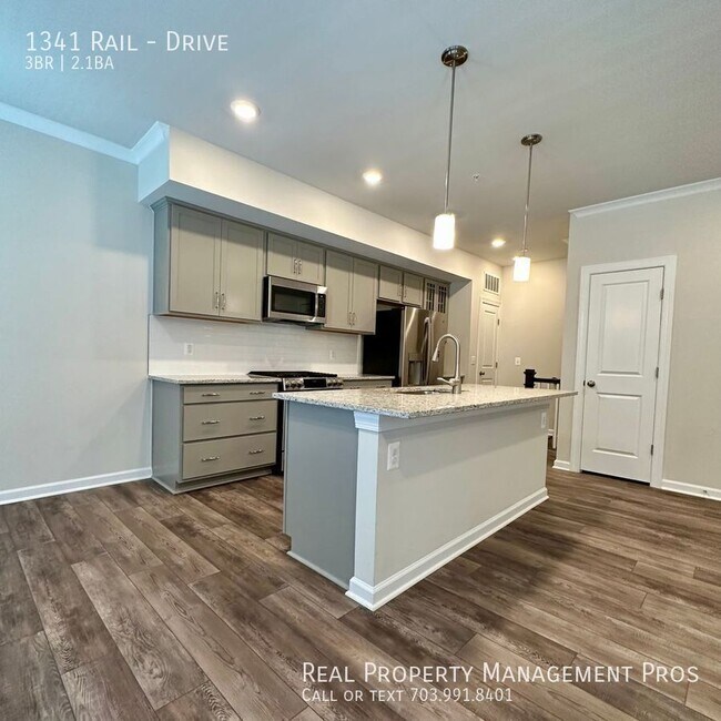 Building Photo - 1341 Rail-Drive