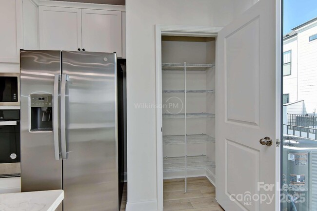 Building Photo - 12032 Storm Ln