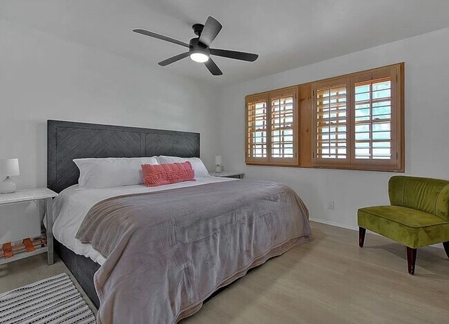 Building Photo - Stylish Palm Springs Home with Indoor-Outdoor Living