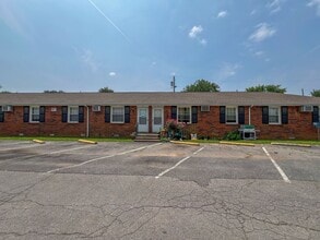 Building Photo - 707 Power St