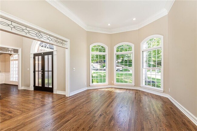 Building Photo - 9360 Nesbit Lakes Dr