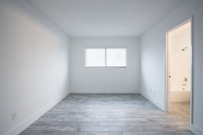Building Photo - 32955 Canyon Vista Rd