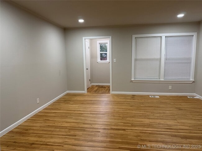 Building Photo - 5308 S Madison Ave