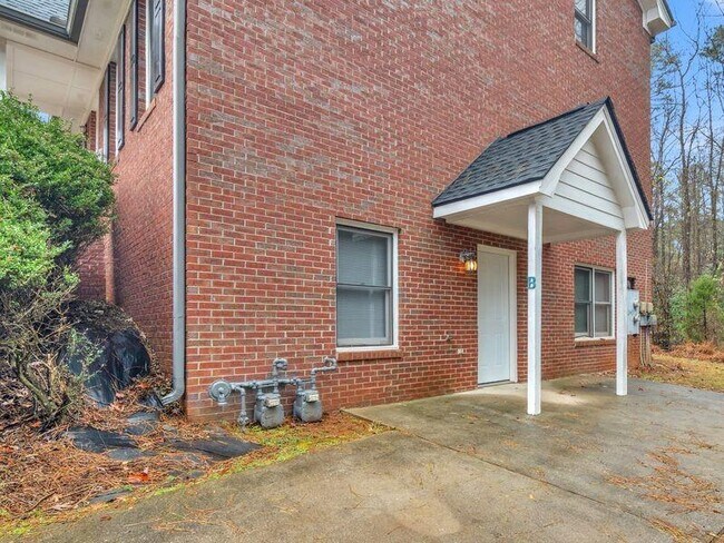 Building Photo - 63 Sentry Oak Ct