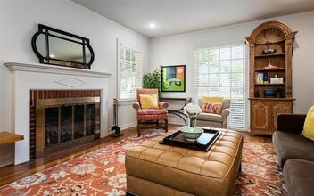 Building Photo - 5122 W Amherst Ave