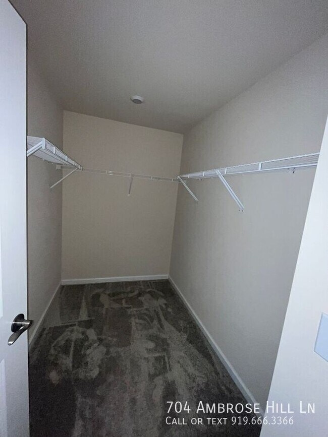 Building Photo - 704 Ambrose Hl Ln