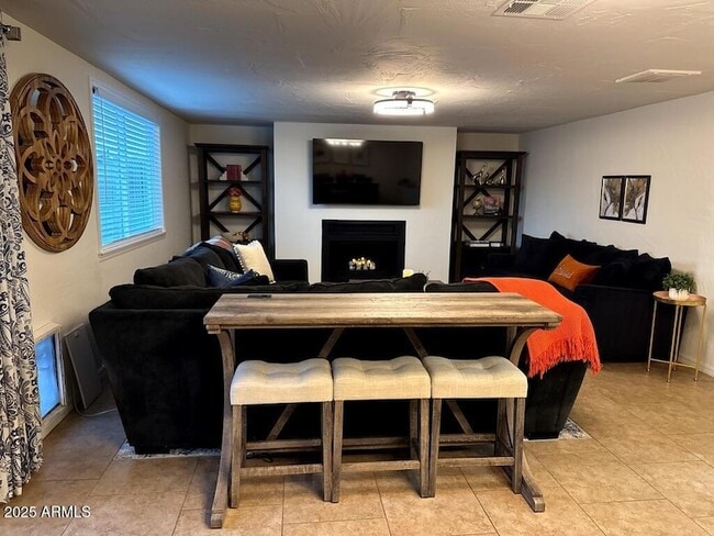 Building Photo - 3428 E Acoma Dr