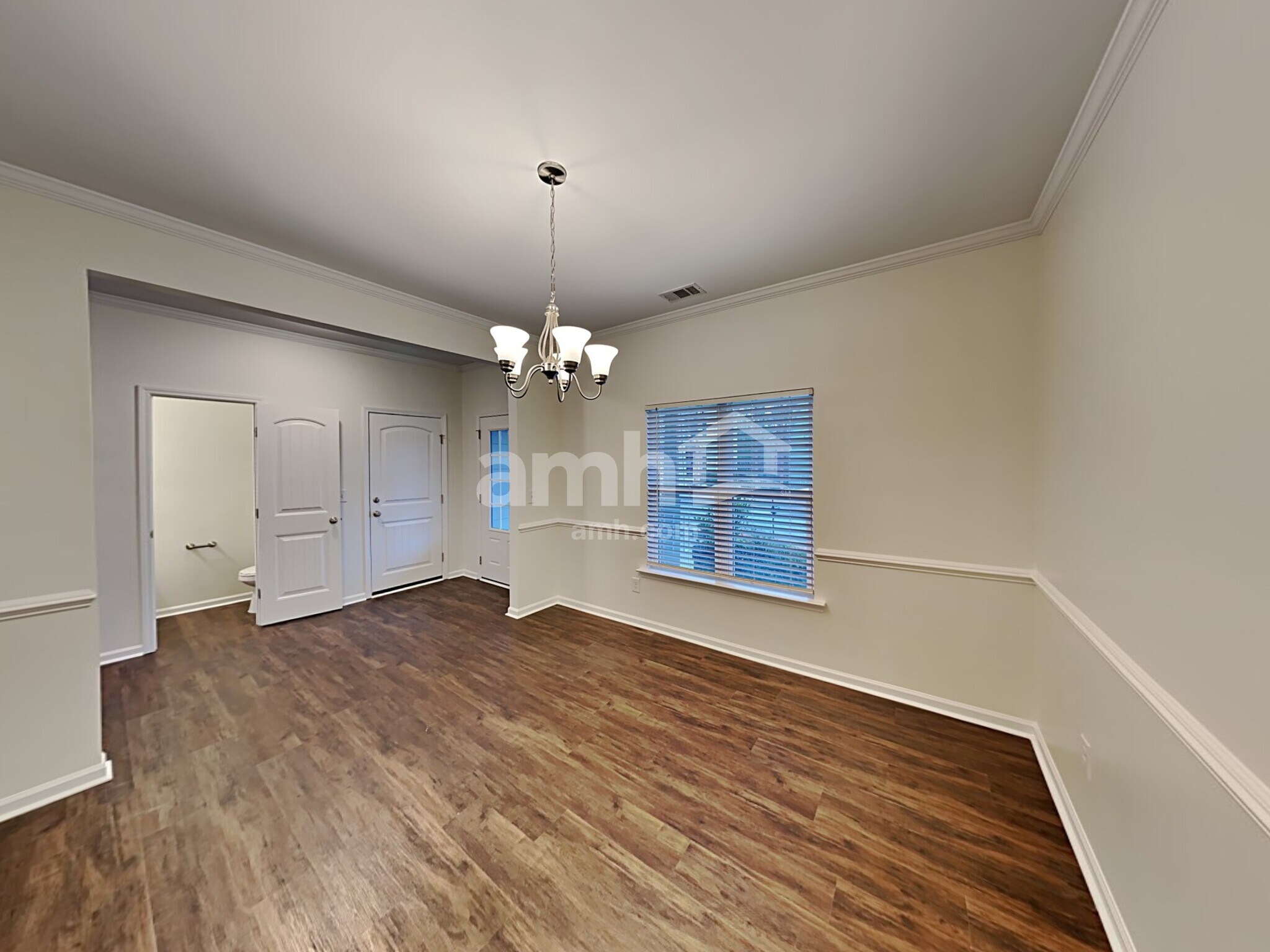 Building Photo - 515 S Fortune Way