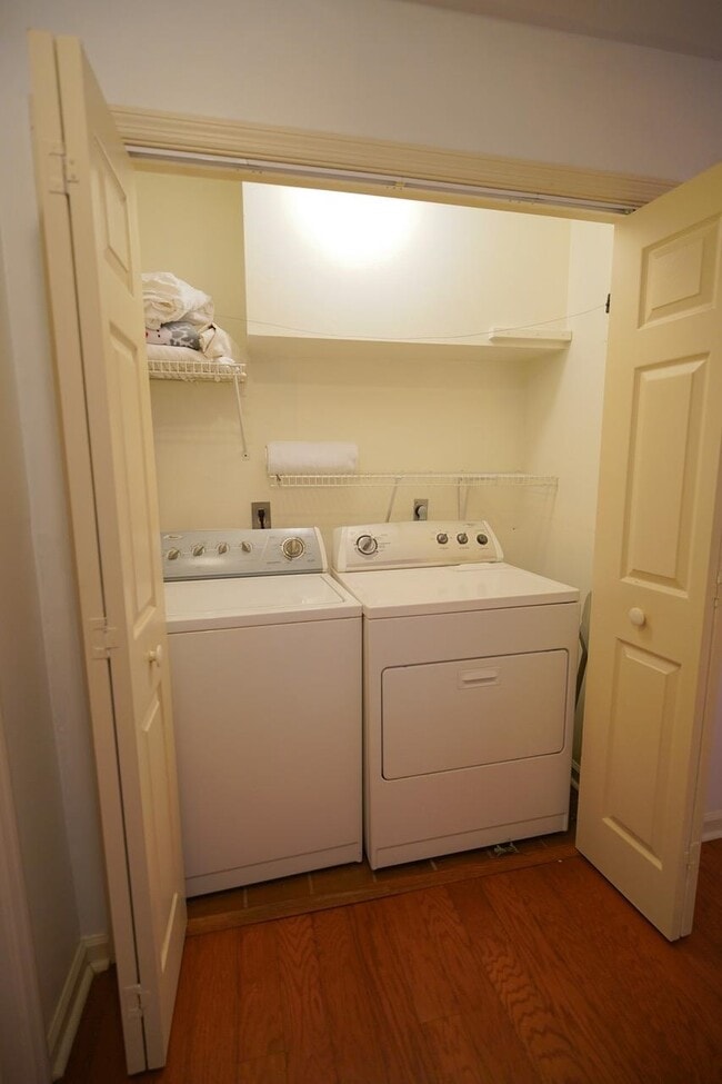 Building Photo - 4472 Bay Shore Cir