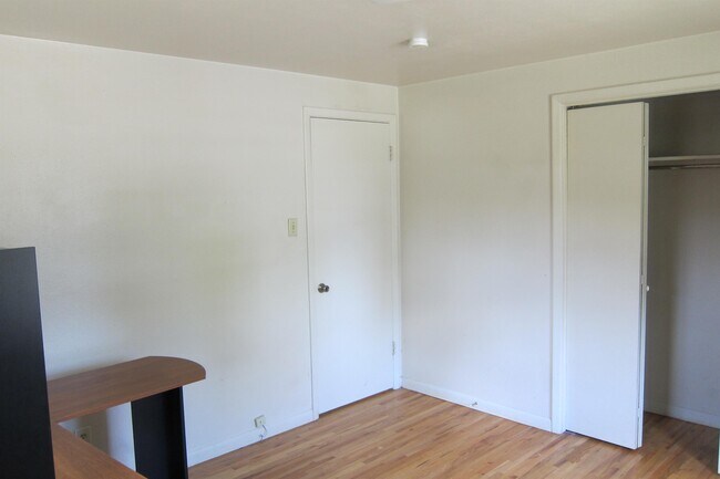 Building Photo - 16311 W 14th Ave