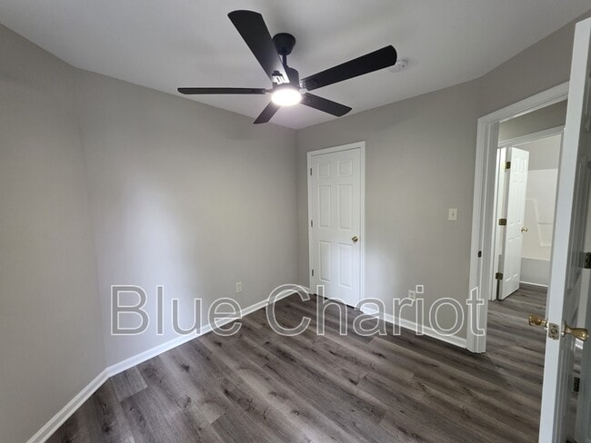 Building Photo - 704 Brye St