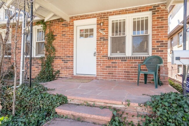 Building Photo - 4336 E Batavia Pl