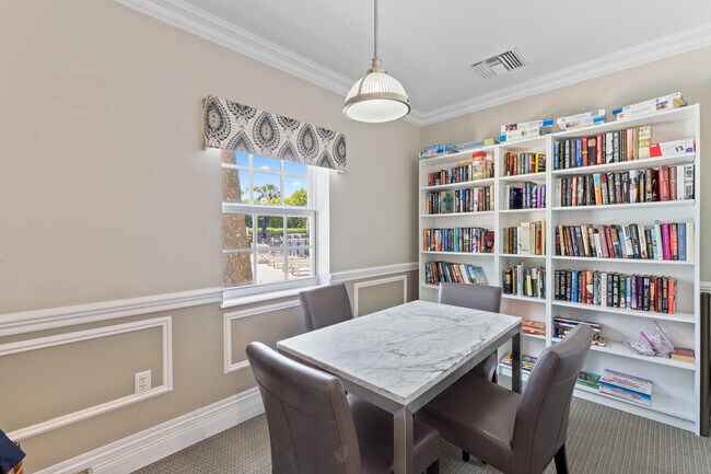 Building Photo - 2871 N Ocean Blvd