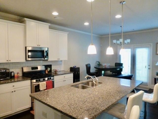 Building Photo - 2111 Apple Orchard Way