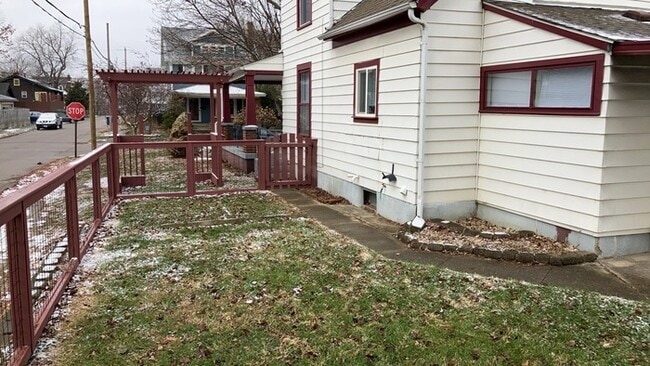 Building Photo - 1150 Creighton Ave