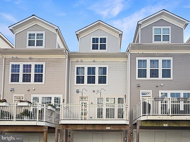 Building Photo - 11922 Weybridge Lane