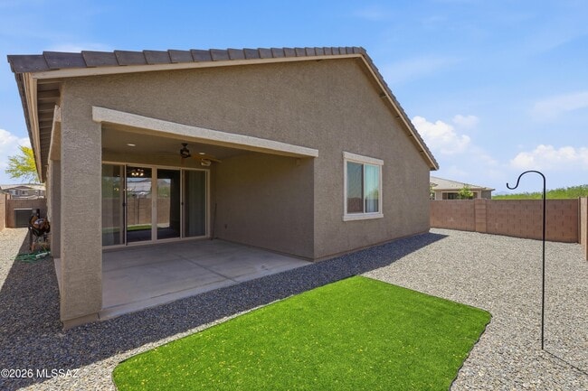 Building Photo - 4220 S Macy Cir
