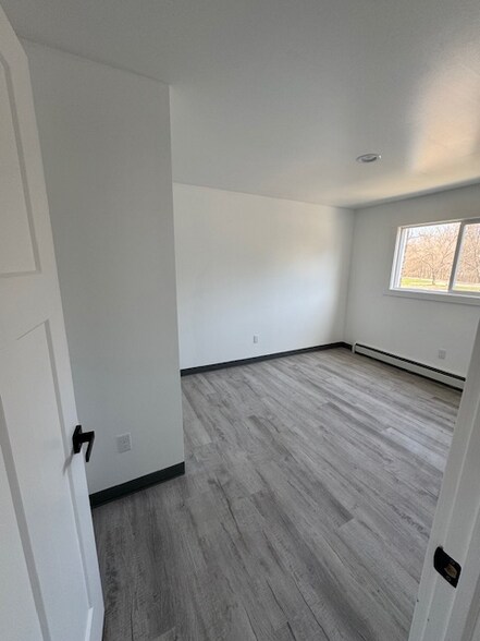 Building Photo - 595 Wagner Dr