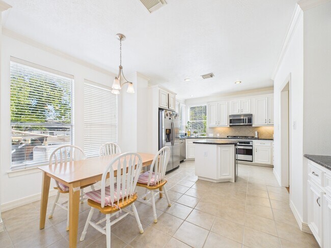 Building Photo - 3811 Jack St