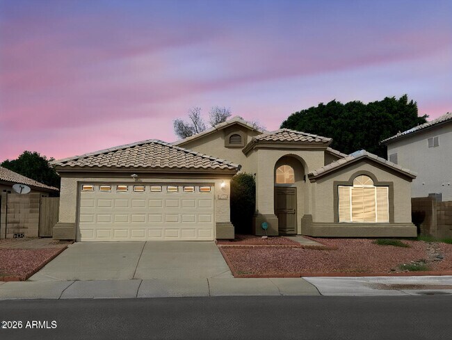 Building Photo - 4762 W Taro Dr