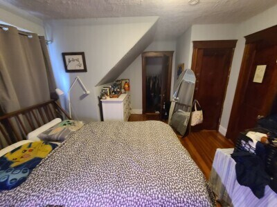 Building Photo - 201 Kelton St