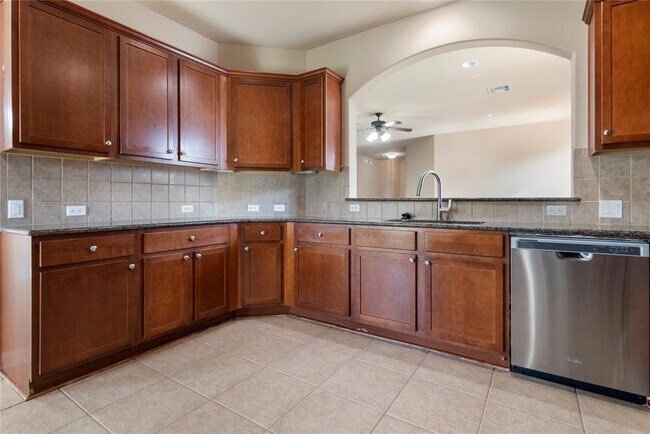 Building Photo - 1709 Greenside Trail