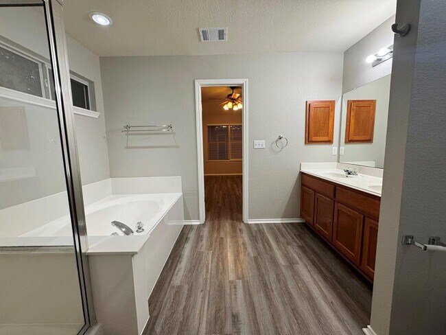Building Photo - 2311 Portwood Bend Cove