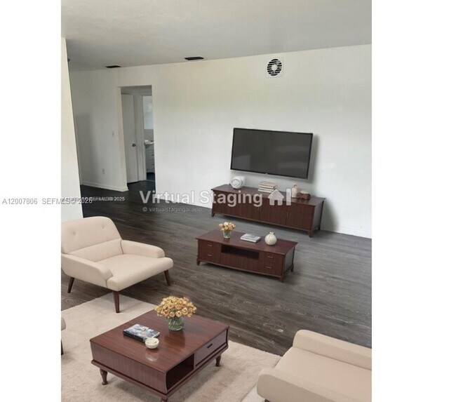 Building Photo - 1931 NE 168th St