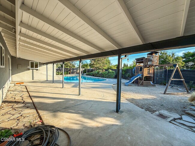 Building Photo - 1251 Buckingham Dr