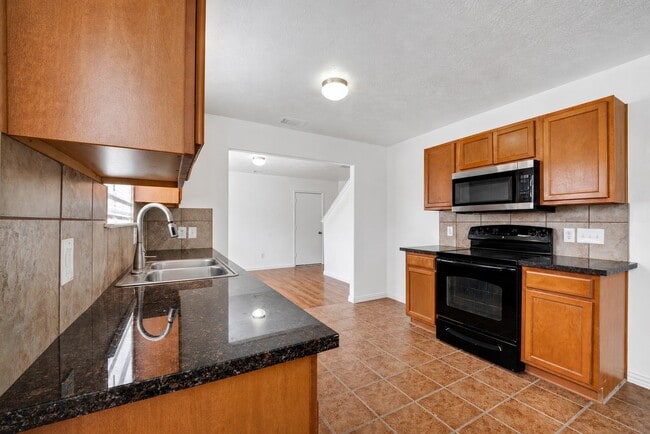 Building Photo - 4403 Sprangletop Ave