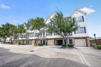 Building Photo - 9200 Westheimer Rd